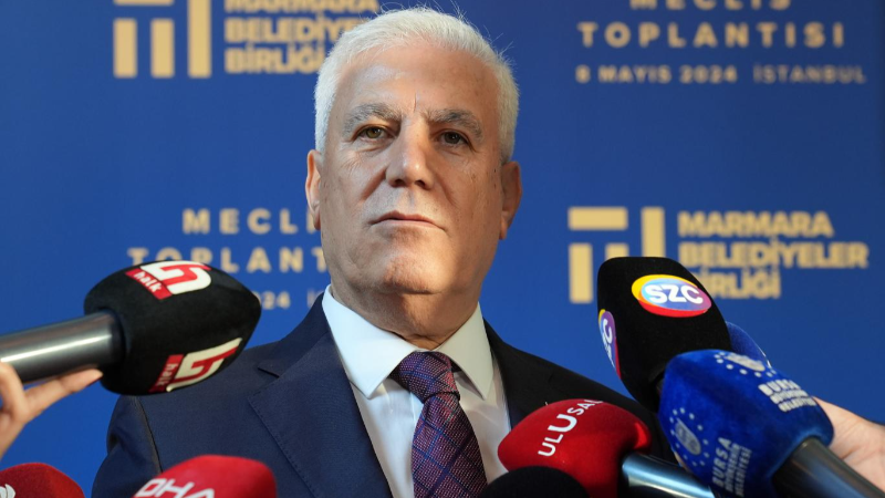 Mustafa Bozbey'den Net Yanıt: "AK Parti’ye Geçmem Söz Konusu Değil"