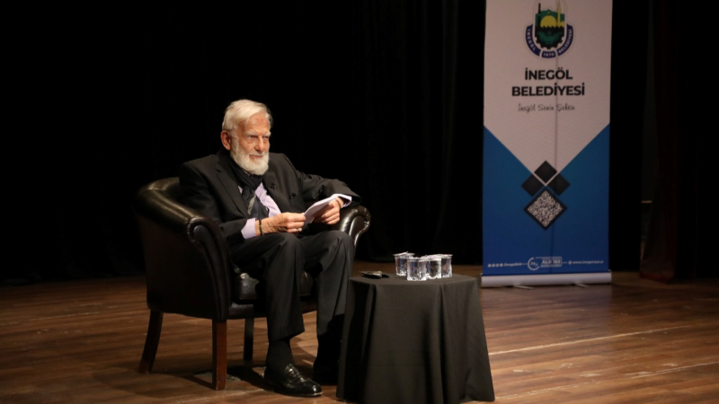 Prof. Dr. Sadettin Ökten İnegöl’de medeniyet ve kimlik üzerine konuştu