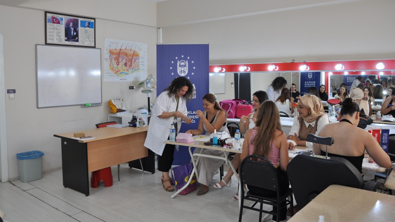 Bursa’da kadınlara meslek kurslarından sertifika