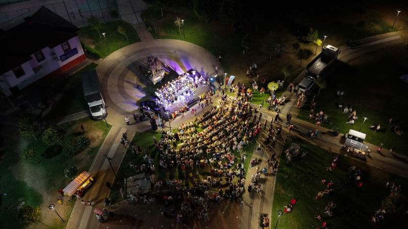 Bölge Parkı’nda sihirbaz gösterisi ve konser coşkusu