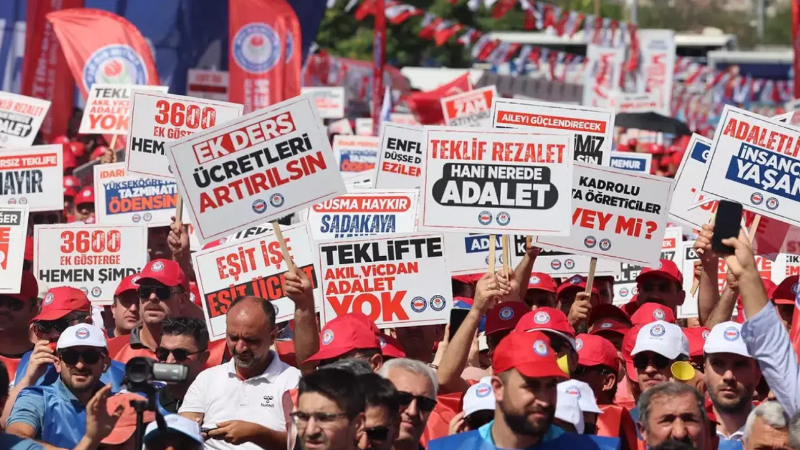 Birleşik Kamu-İş, toplu sözleşme masasına taleplerini sundu