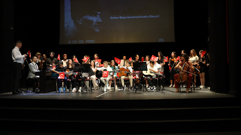 Bursa'da sanat rüzgarı estiren 'Kültür Fabrikası' yaz dönemini tamamladı