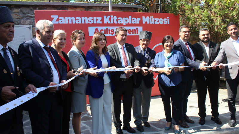 Zafer Bayramı’nda zamana yolculuk... Osmangazi Belediyesi’nden anlamlı müze açılışı