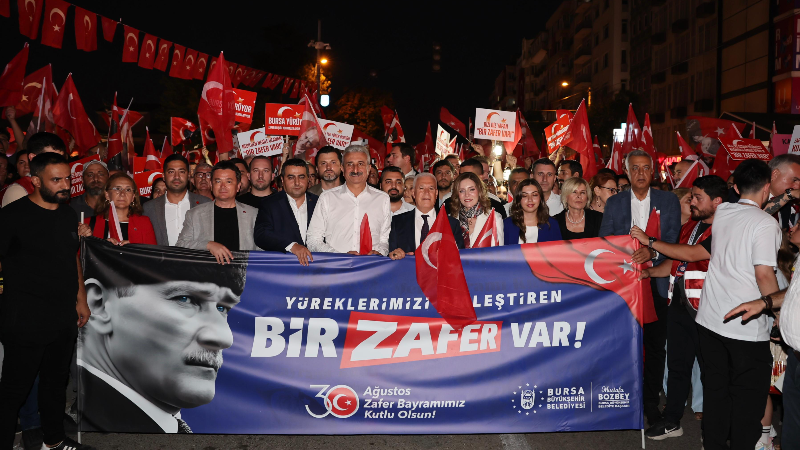 Bursa’da Zafer Coşkusu on binlerle yaşandı
