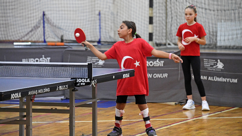 Osmangazi'den Zafer Coşkusu ve masa tenisi şöleni