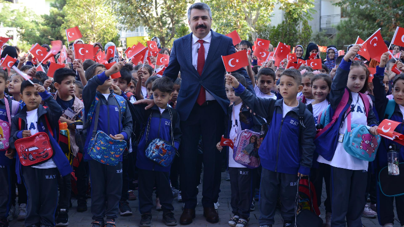 Yıldırım Belediyesi'nden okullara tam destek