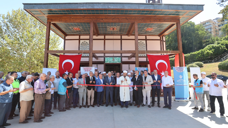 Süleyman Çelebi Türbe Camii hizmete açıldı