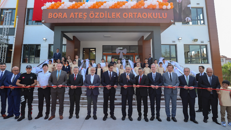 Vali Ayyıldız'dan İnegöl'de eğitim yılı açılışına ziyaret