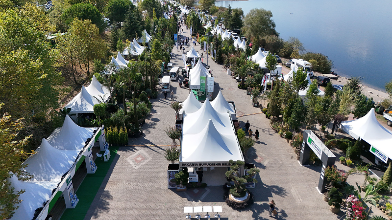 Sapanca'da Peyzaj ve Süs Bitkileri Fuarı kapılarını açtı