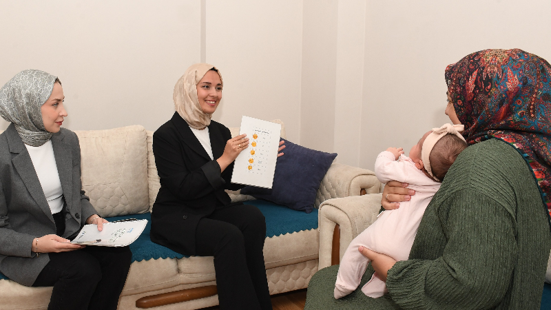 Osmangazi Belediyesi’nden anneler için ev ziyaretleri ve eğitim desteği