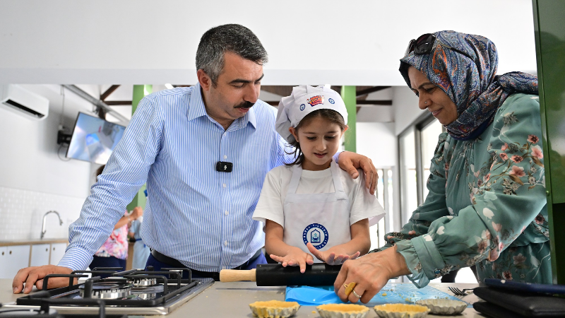 Yıldırım Molla Yegan Çocuk Üniversitesi'nde güz dönemi başlıyor