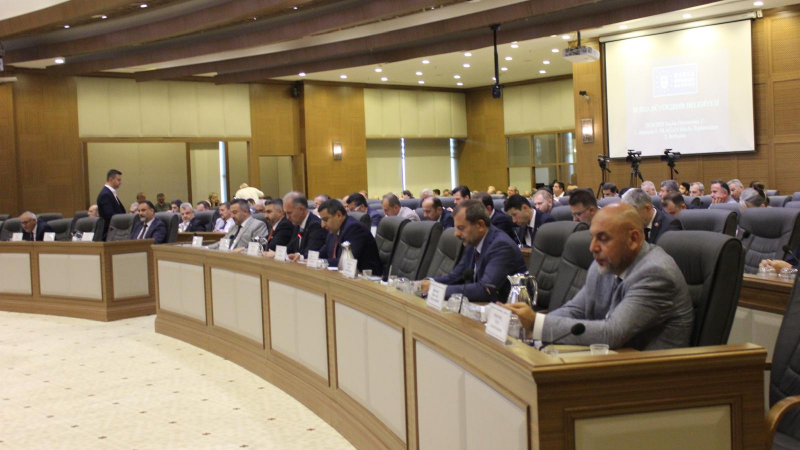 Belediye Meclisi'nde gergin anlar: "Şikayet eden CHP'li, edilen CHP'li"