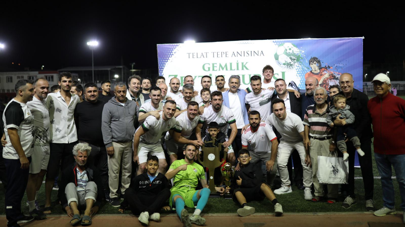 Zeytin Turnuvası'nda kupa Yeniköy Bursaspor'un