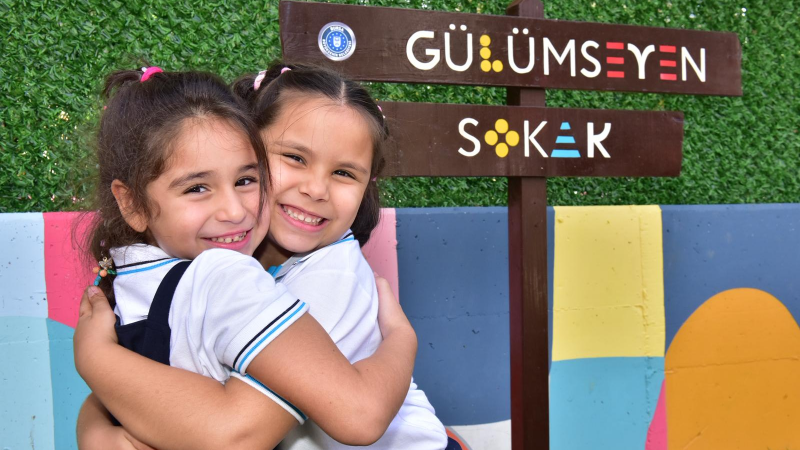 Bursa’da okul çevreleri çocuklara özel yaşam alanına dönüşüyor