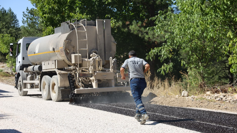 Bursa’da 25 Yıl sonra Karaardıç-Basak-Avdan yolu yenilendi