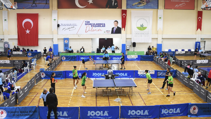 Bursa Osmangazi, 3. lig masa tenisine ev sahipliği yaptı