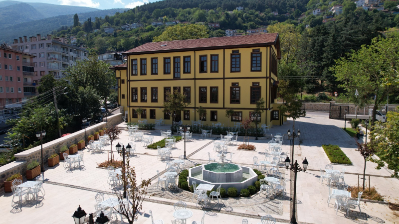 Bursa Düşünce Okulu kapılarını açtı: Kayıtlar başladı