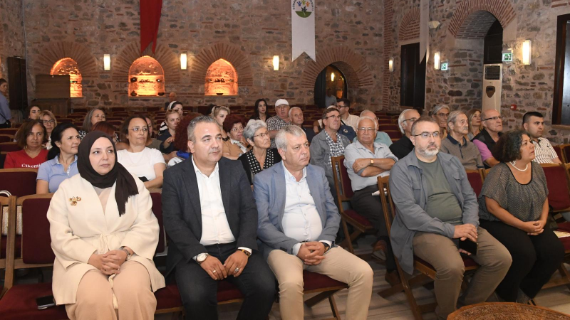 Osmangazi Belediyesi ve Dil Derneği Bursa Şubesi'nden anlamlı işbirliği: 93. Dil Bayramı coşkuyla kutlandı