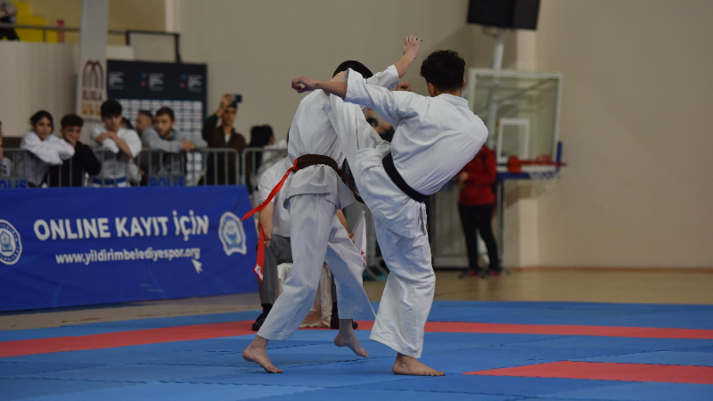 5. Uluslararası Kyokushin Karate Turnuvası'nda Yıldırım takım şampiyonu!
