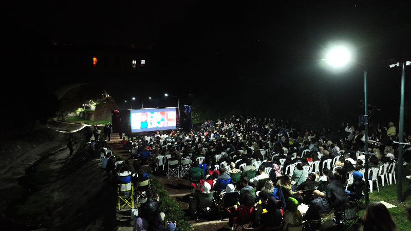 Bursa'da açık hava sinema keyfi: "Bursa Sinema Günleri" başladı