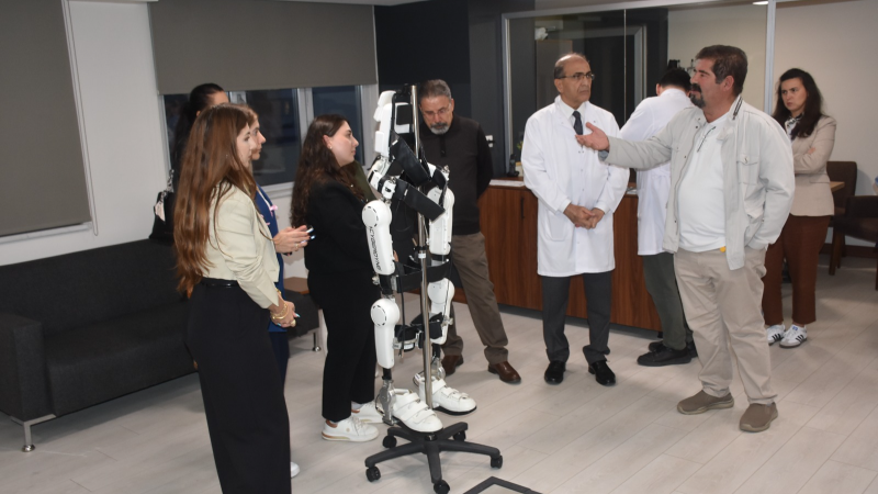 Bursa’ya dünyaca ödüllü robotik tedavi teknolojisi geldi