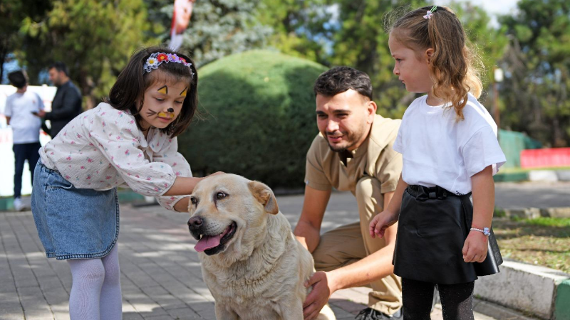 Çocuklar ve can dostlar, Hayvanları Koruma Günü'nü birlikte kutladı
