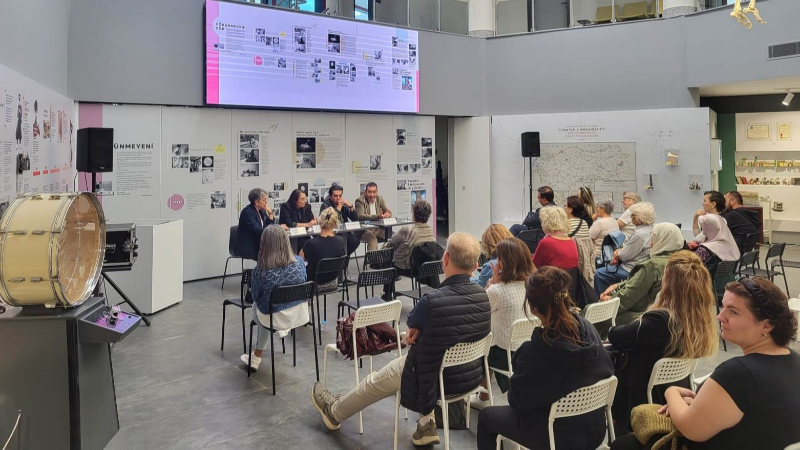 Nilüfer’de meme kanseri farkındalık söyleşisi ve sergi