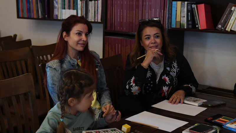 Yetişkinlerle çocuk kitaplarına bakış atölyesi tamamlandı