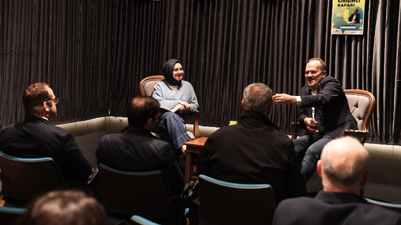 Osmangazi'de Yavuz Özdemir gençlerle iş dünyası deneyimlerini paylaştı