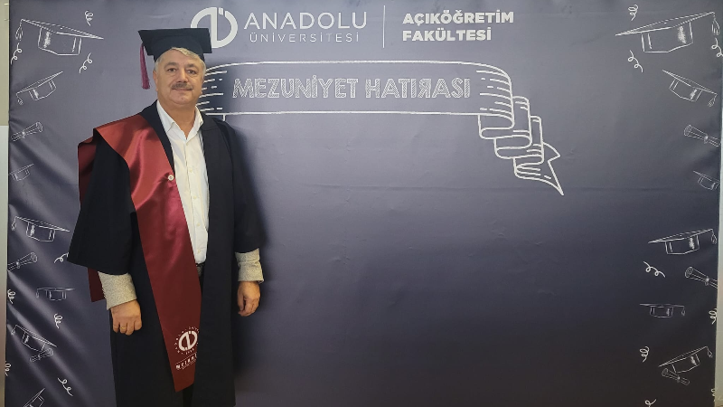 Gazeteci Tevfik Şendöl, yıllar süren emeğini 60. yaşında taçlandırdı