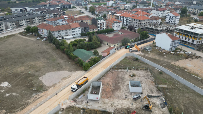 İnegöl Belediyesi 5 sokakta asfalt atağı başlattı