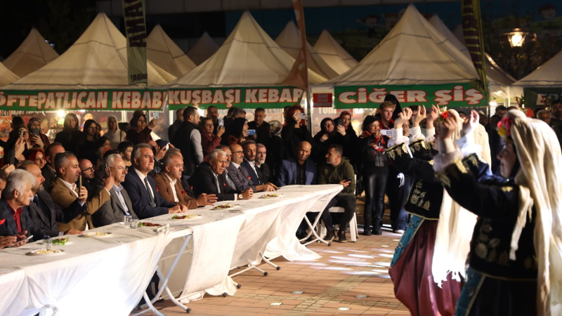 Gemlik’te 10. Hemşehri Dernekleri Festivali başladı