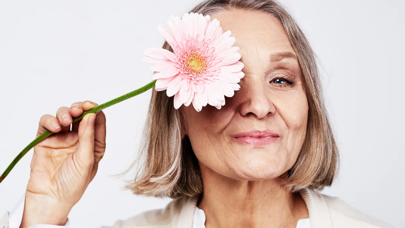 Uzmanlar uyardı: Menopoz her kadında farklı seyrediyor