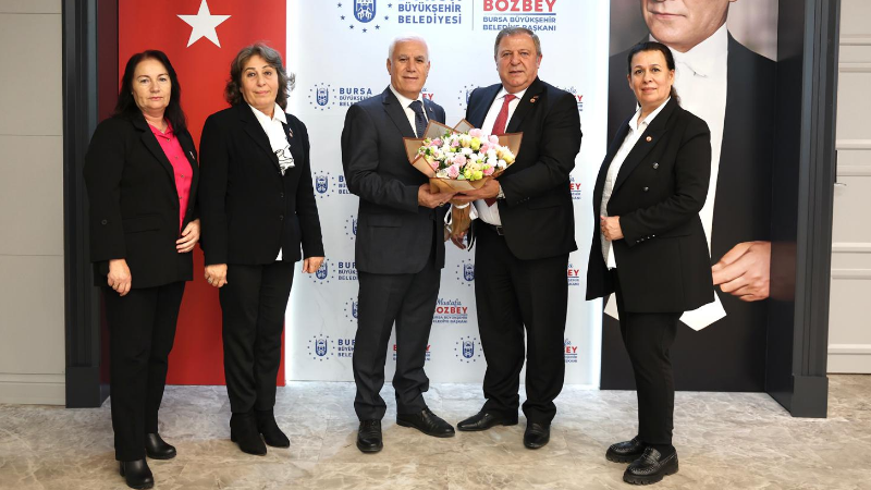 Başkan Bozbey de Emekliler Derneği üyesi oldu