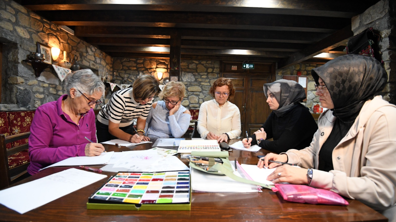 Osmangazi’de kadınlar minyatürle geçmişi geleceğe taşıyor