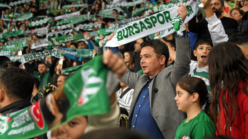 Osmangazi Belediyesi’nden şampiyonluk yolunda Bursaspor’a tam destek