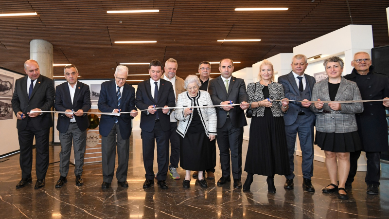 Cumhuriyet’in izleri Bursa’da fotoğraf karelerine yansıdı