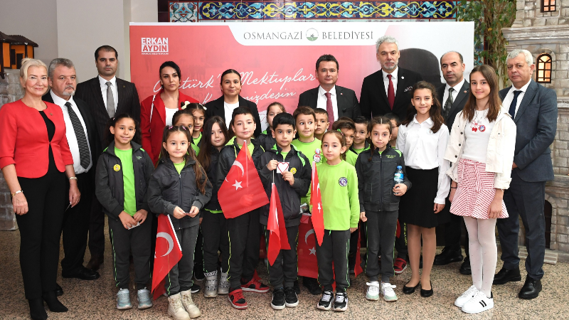 Çocukların Atatürk'e mektupları Osmangazi'de buluştu