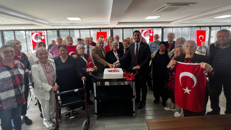 Nilüfer'in büyüklerinden Cumhuriyet Bayramı'na coşkulu armağan