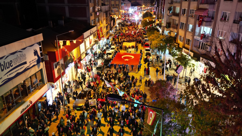 Cumhuriyetin 102. yılı İnegöl’de renkli görüntülerle kutlandı