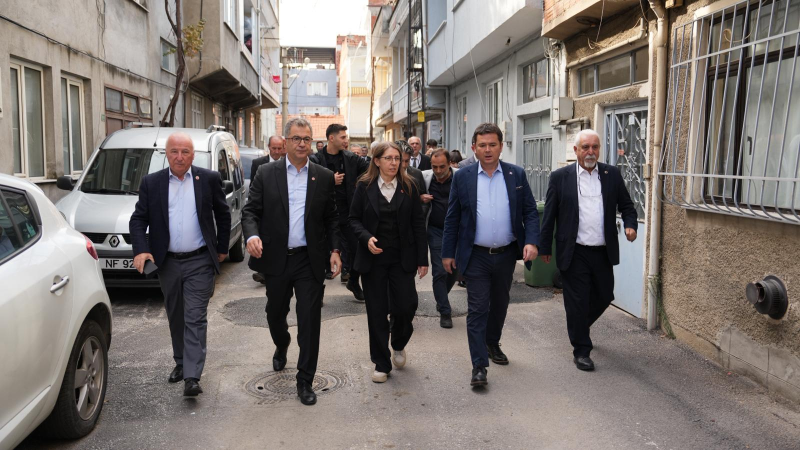 Başkan Aydın Altınova’da vatandaşla buluştu