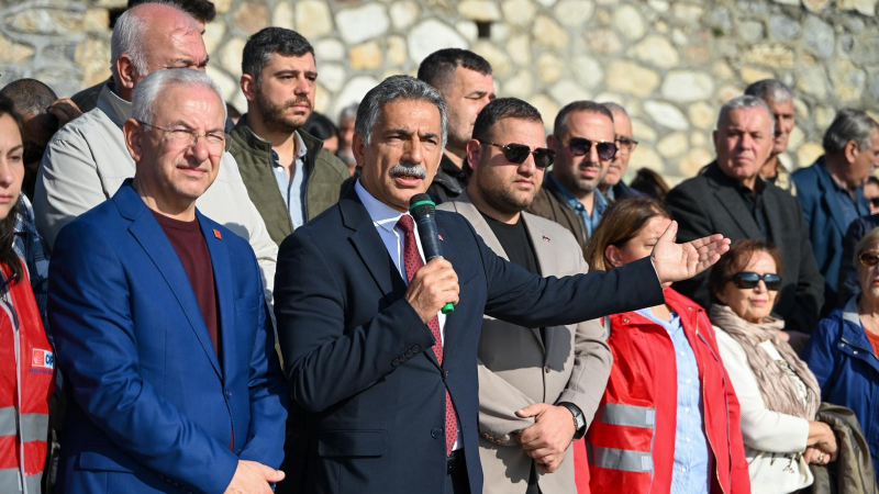 Başkan Deviren: “Gemlik Kafe, 150 bin Gemliklinin malıdır”