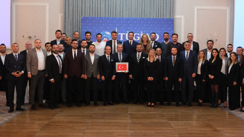 TÜGİAD Bursa, ekonomiye küresel pencereden baktı