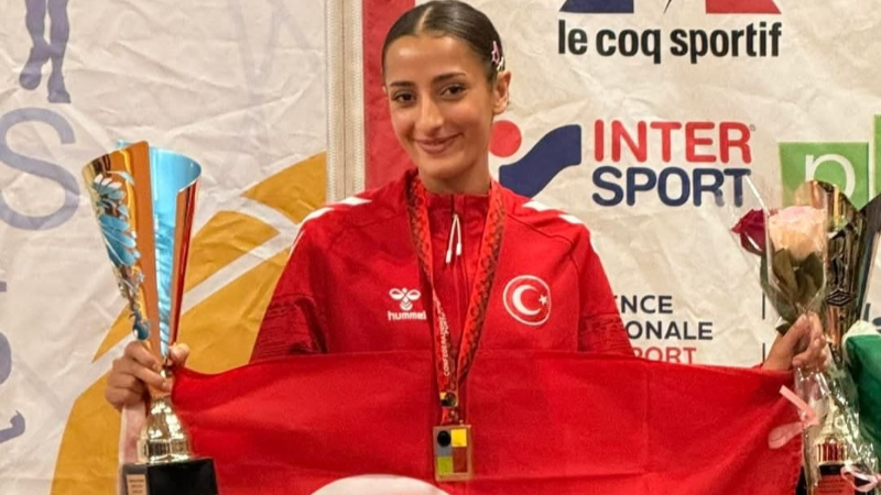 Bursa Büyükşehir Belediyesporlu Nazmiye Ak’tan dünya üçüncülüğü gururu