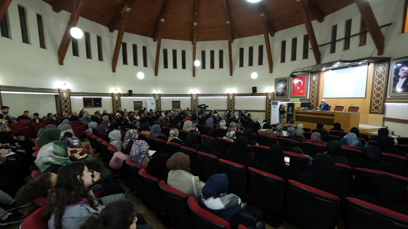 İnegöl’de “Aile Okulu” seminerleri sürüyor