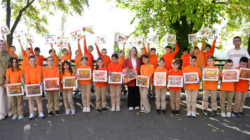Doğanın renkleri çocukların ellerinde sanata dönüştü