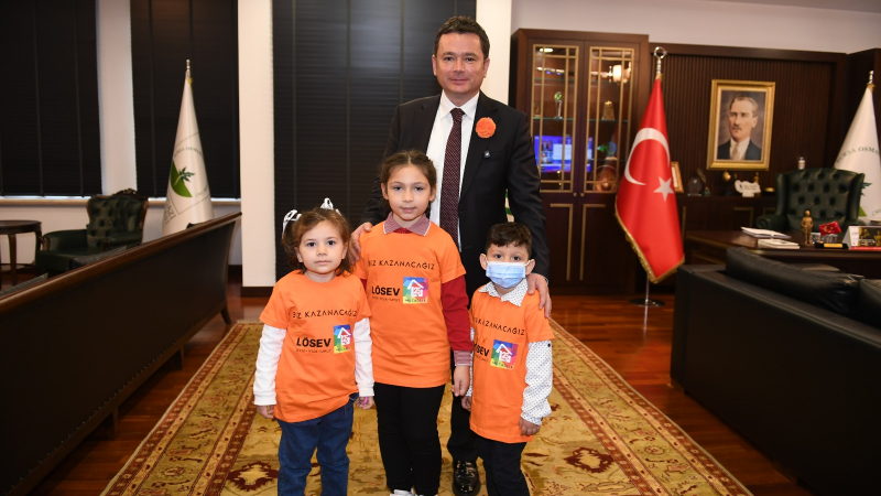 LÖSEV’li çocuklardan Başkan Aydın’a anlamlı ziyaret