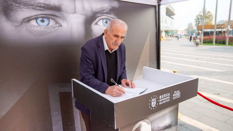 Bursa’da kalpler ve kalemler Ata için birleşti