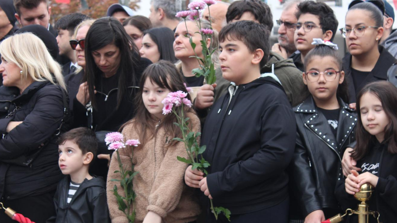 Tüm yurtta hayat durdu