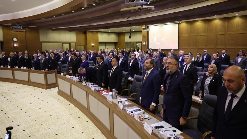 Bursa Meclisi'nde Şehitlerimize saygı duruşu